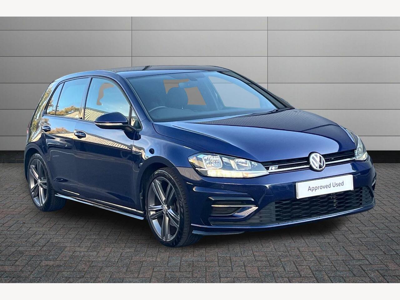 Main listing image - Volkswagen Golf