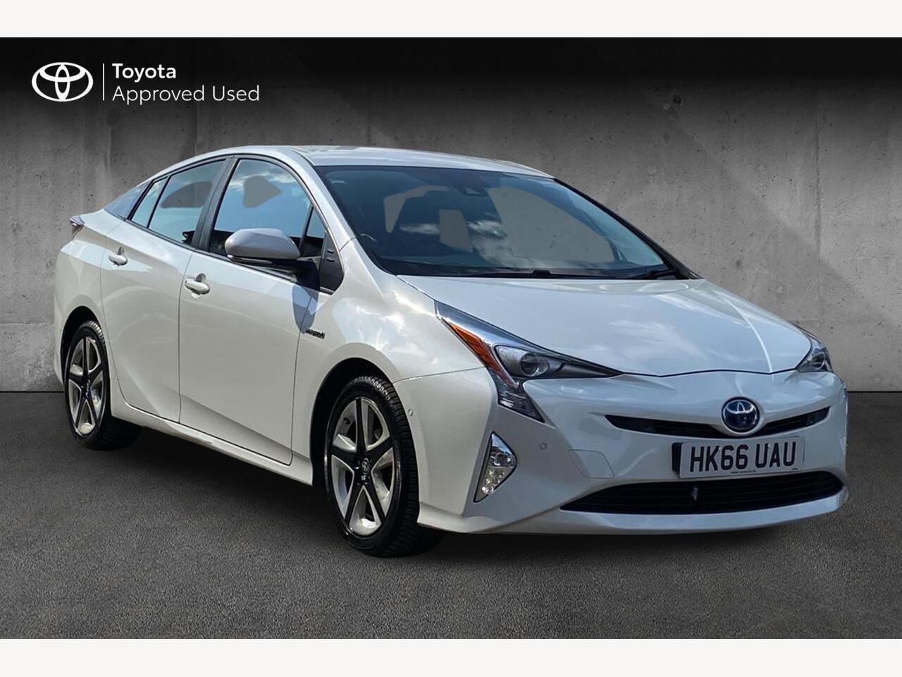 Main listing image - Toyota Prius
