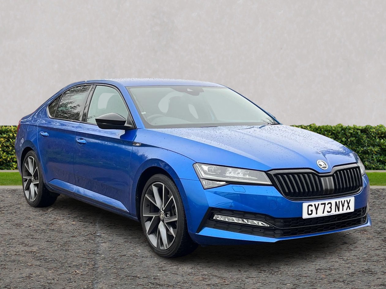 Main listing image - Skoda Superb