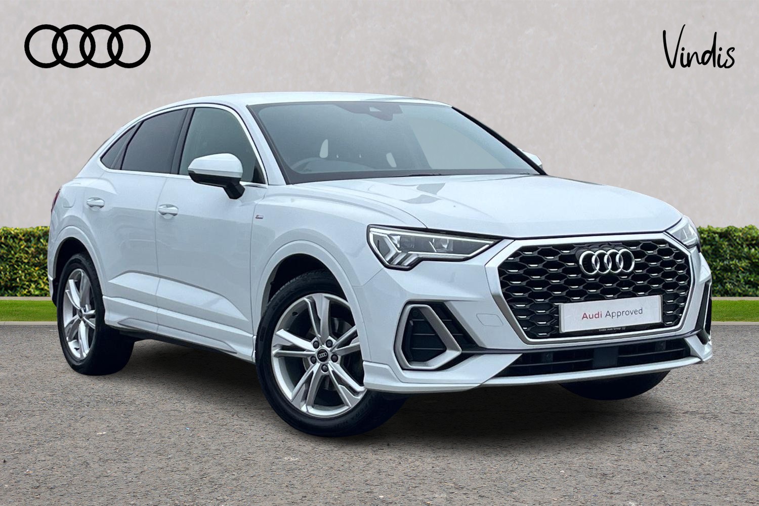 Main listing image - Audi Q3