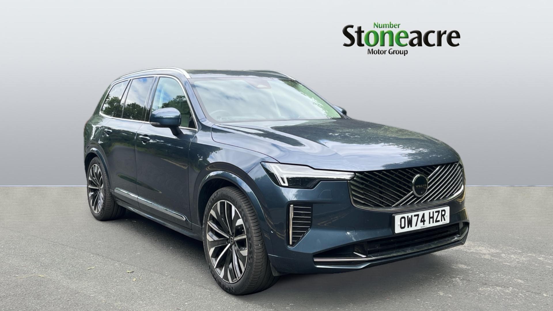 Main listing image - Volvo XC90