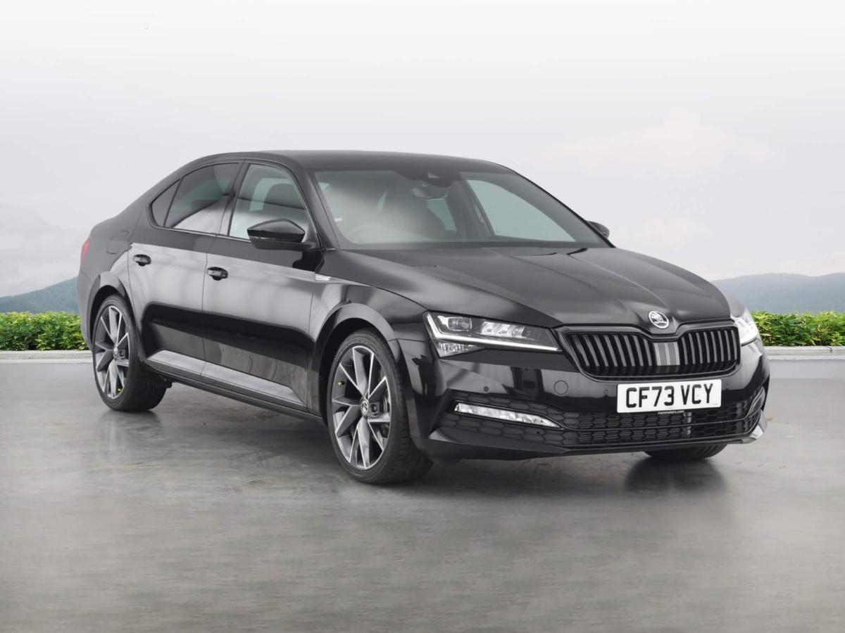 Main listing image - Skoda Superb