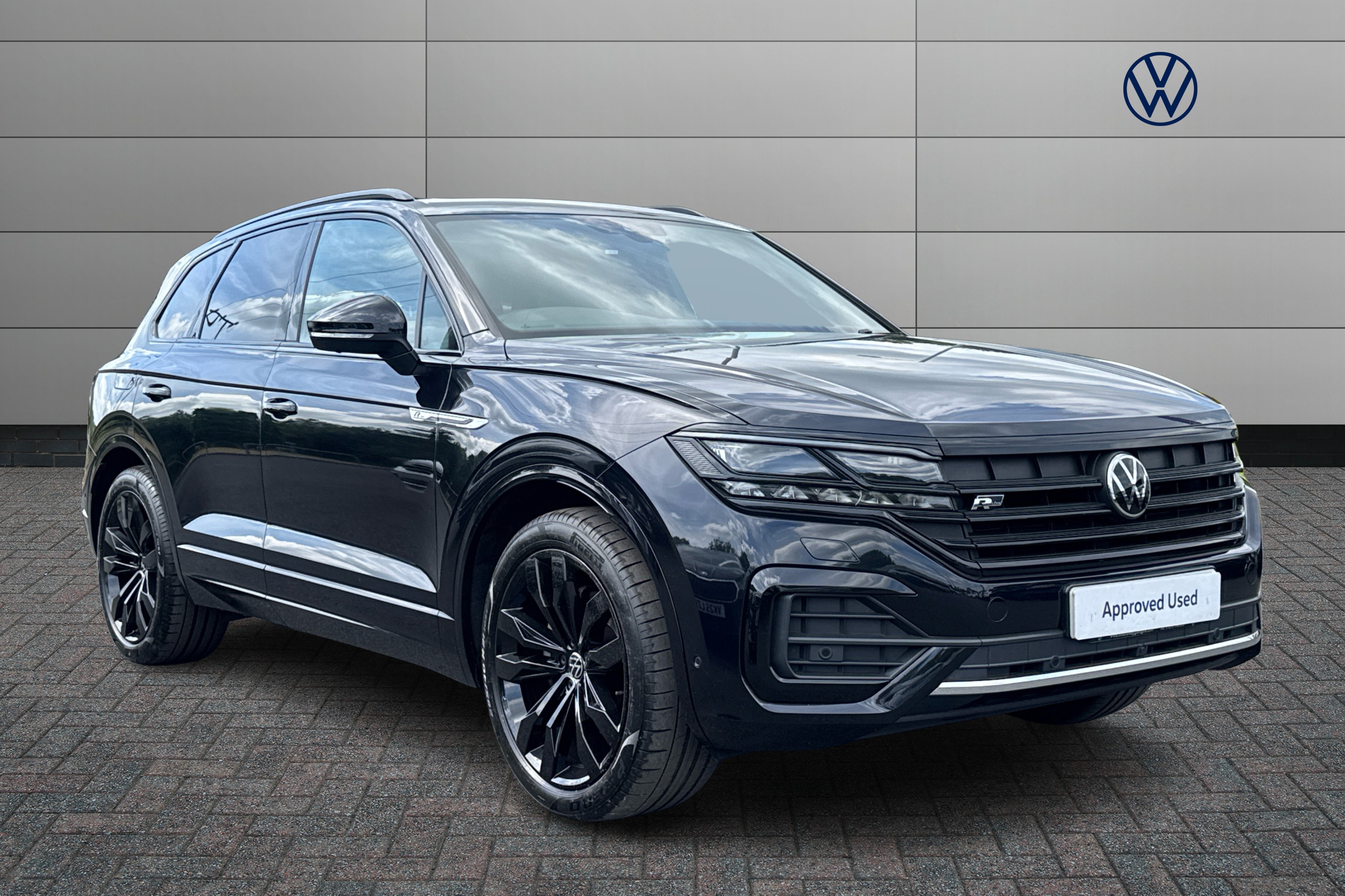 Main listing image - Volkswagen Touareg