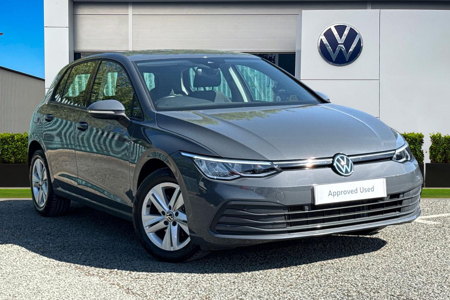 Main listing image - Volkswagen Golf