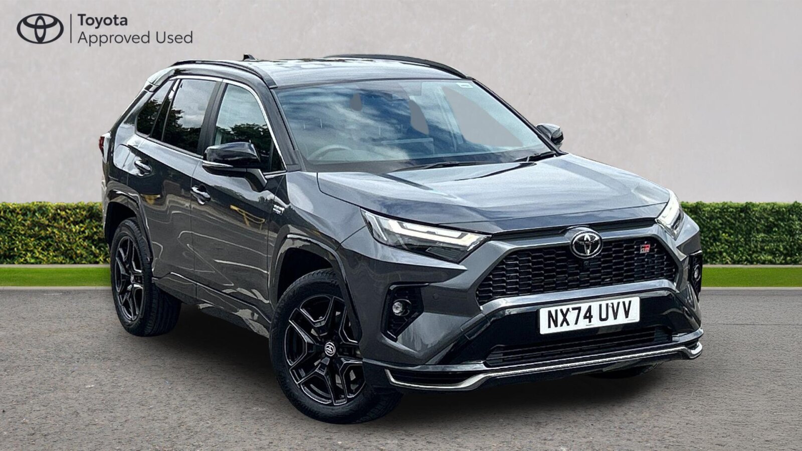 Main listing image - Toyota RAV4