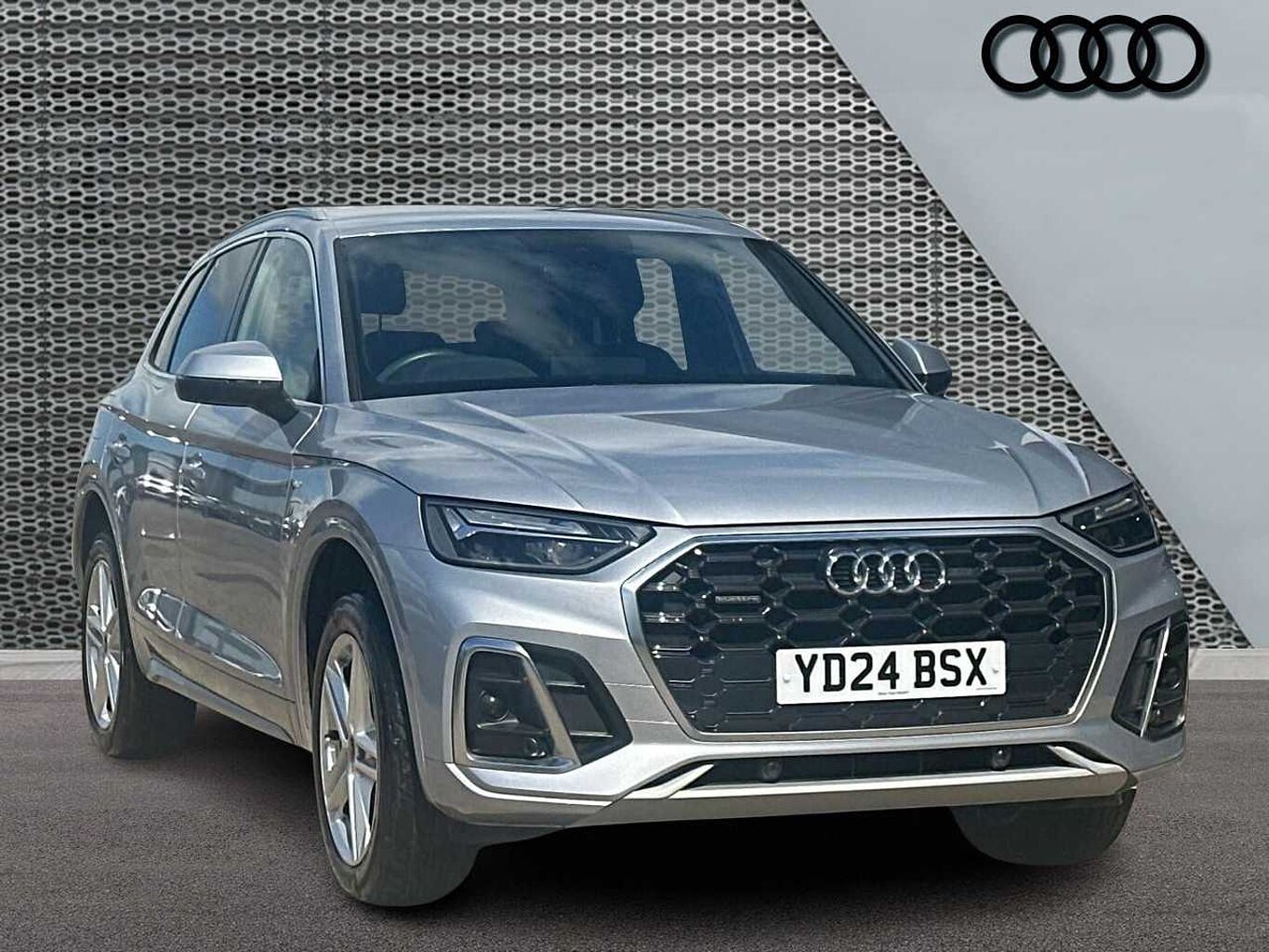 Main listing image - Audi Q5