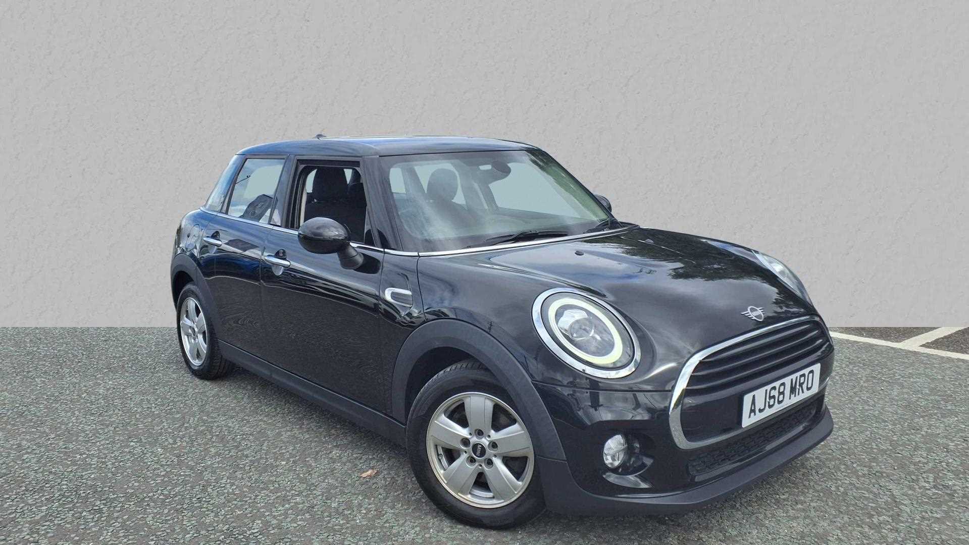 Main listing image - MINI Hatchback 5dr