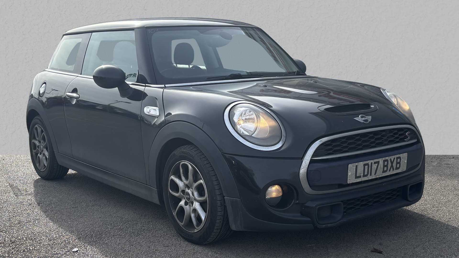 Main listing image - MINI Hatchback