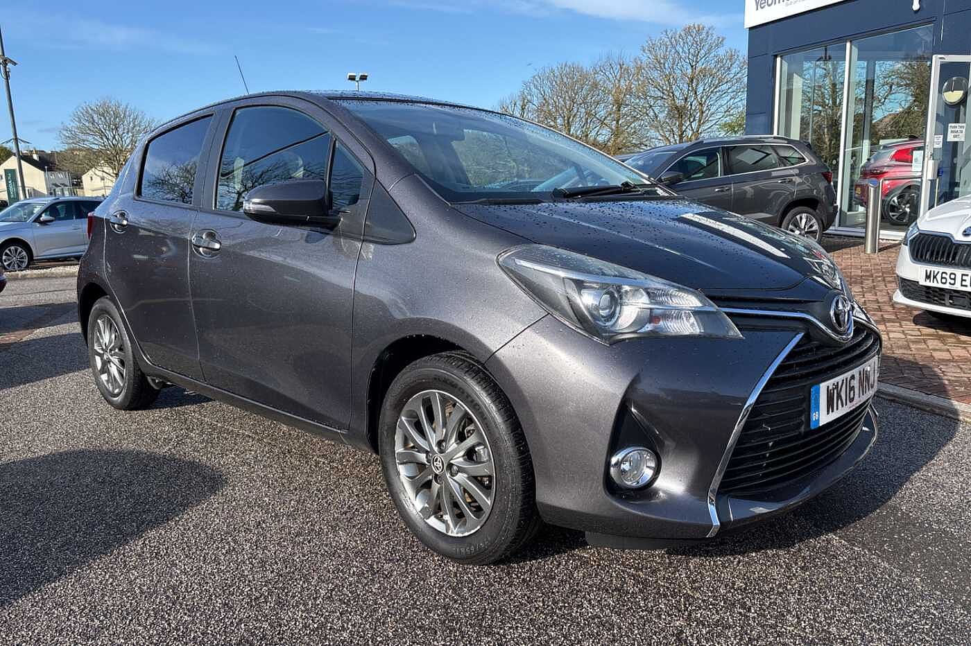 Main listing image - Toyota Yaris