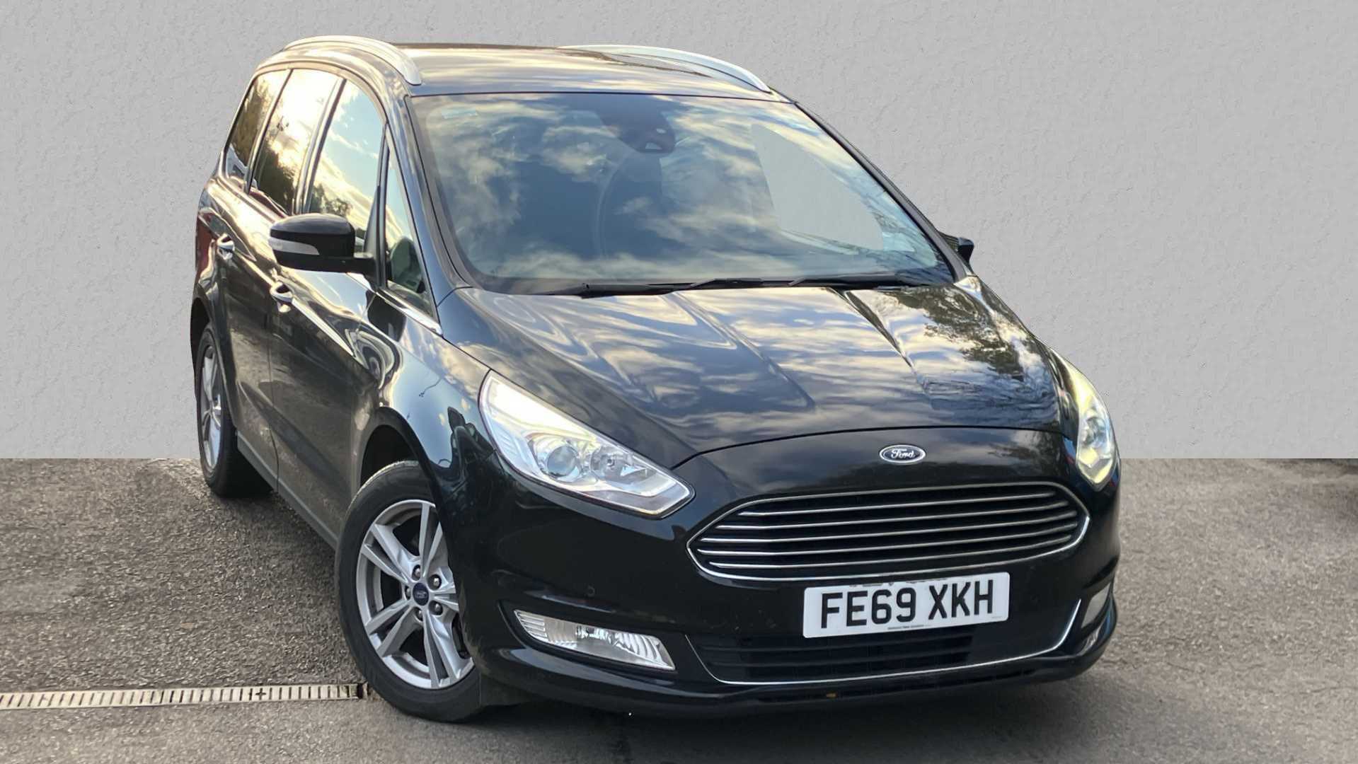 Main listing image - Ford Galaxy