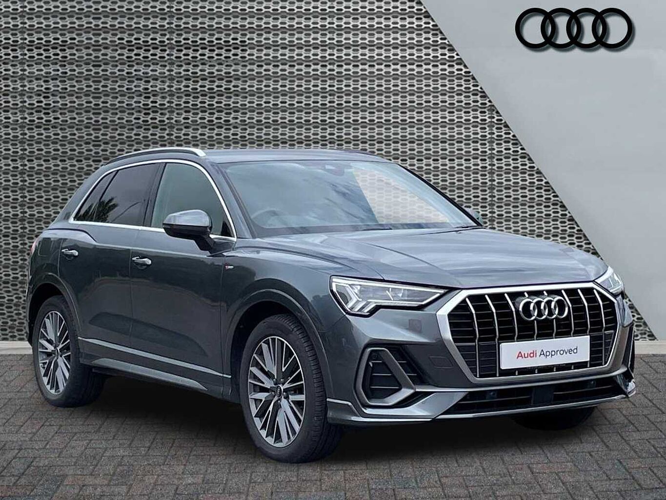 Main listing image - Audi Q3