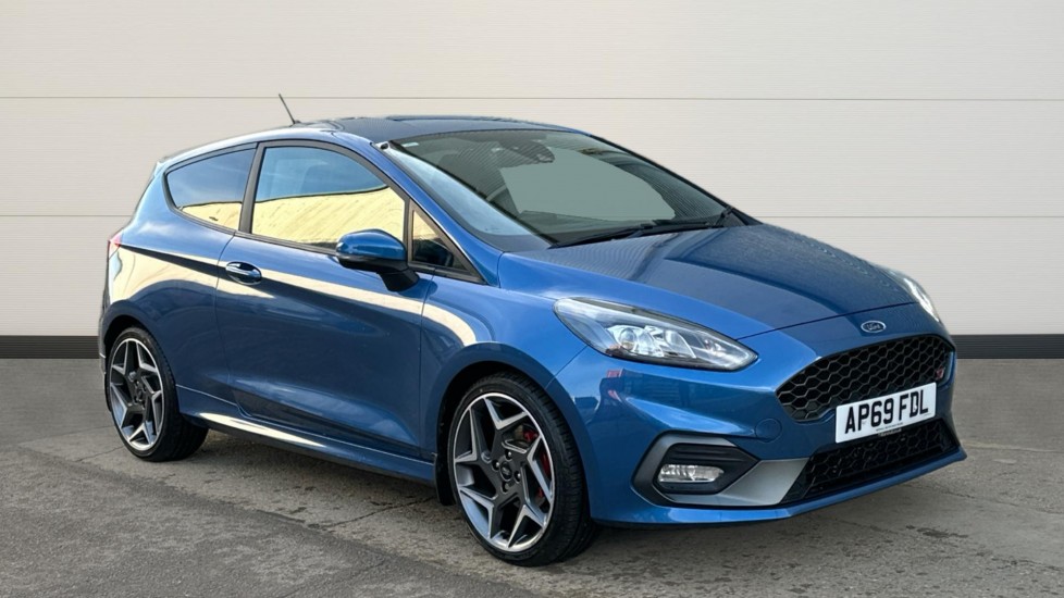 Main listing image - Ford Fiesta