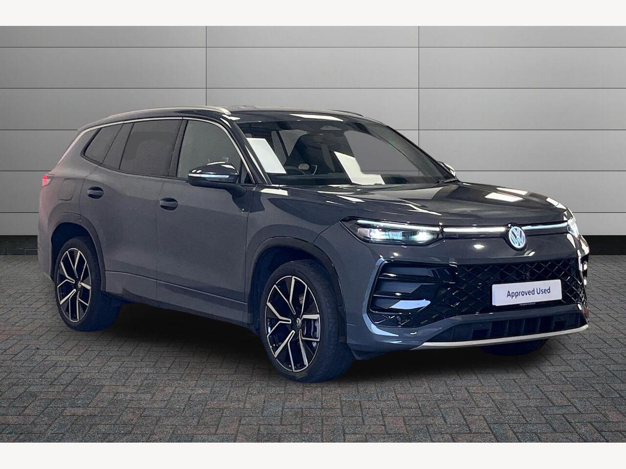 Main listing image - Volkswagen Tayron