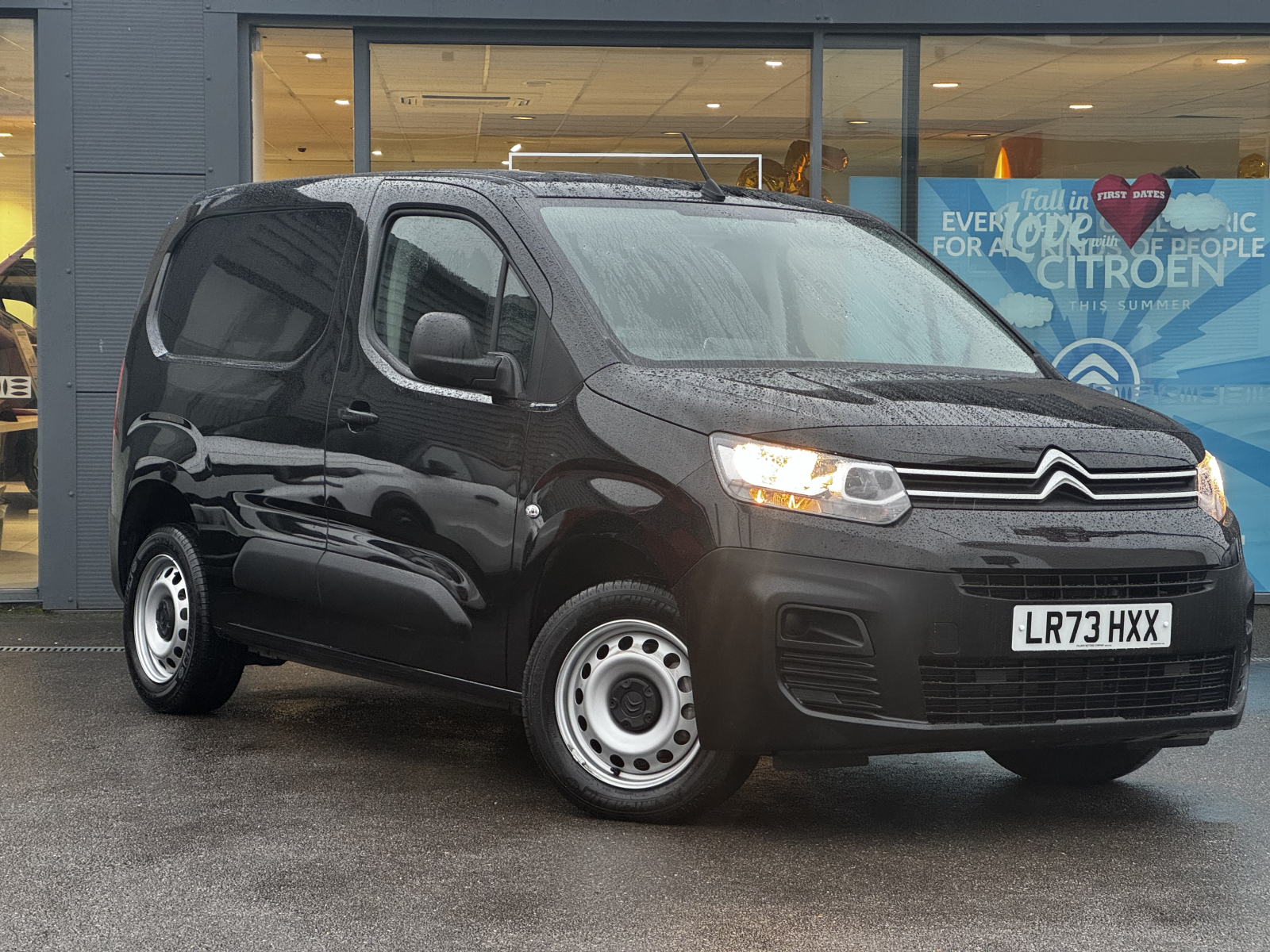 Main listing image - Citroen Berlingo Van