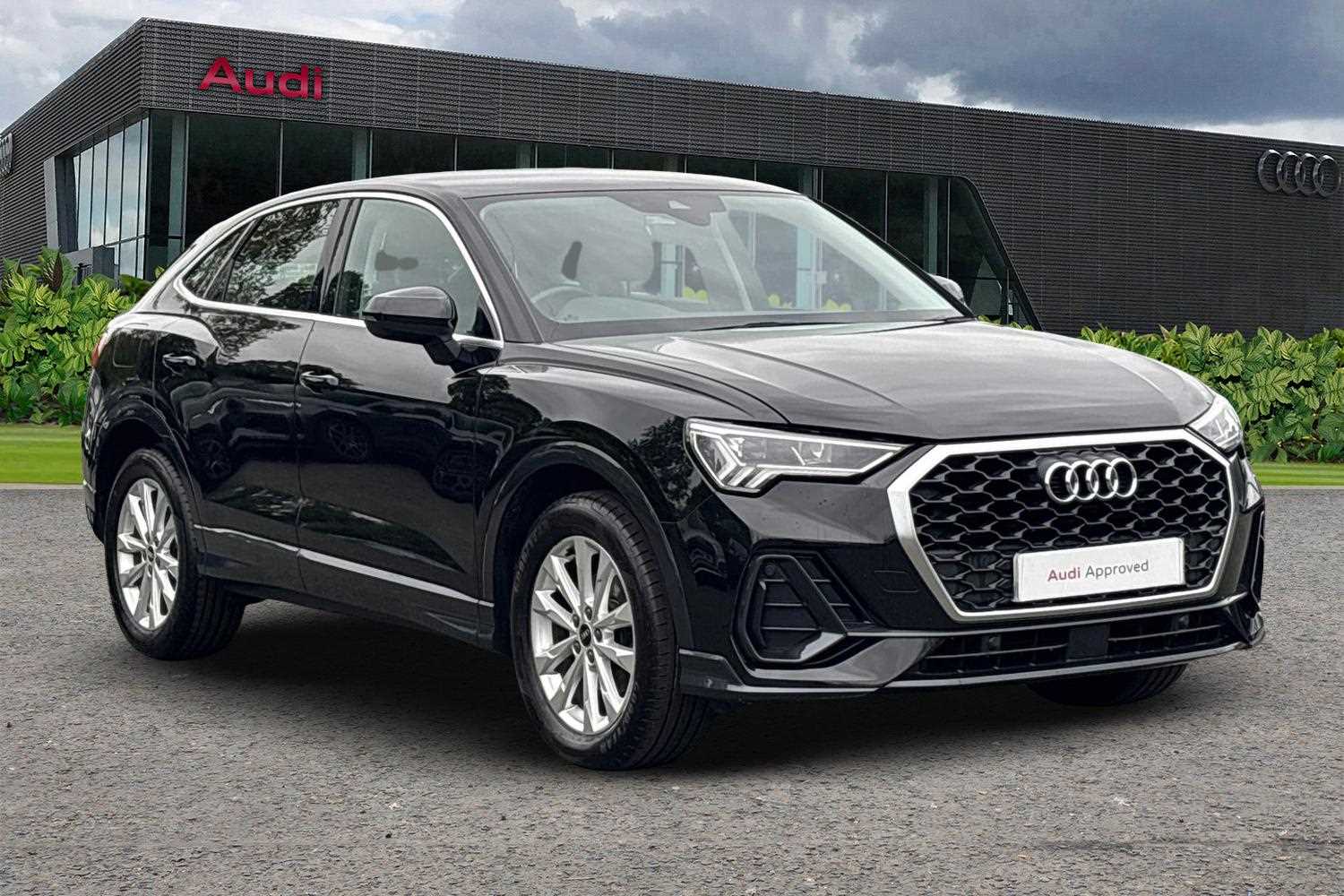 Main listing image - Audi Q3