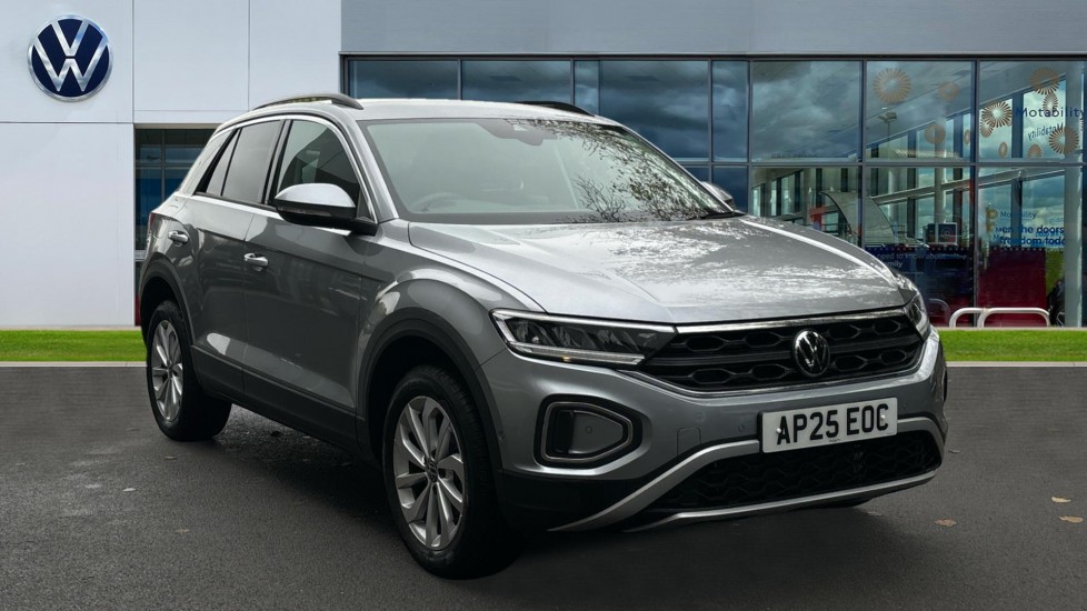 Main listing image - Volkswagen T-Roc