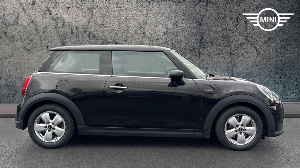 Main listing image - MINI Hatchback