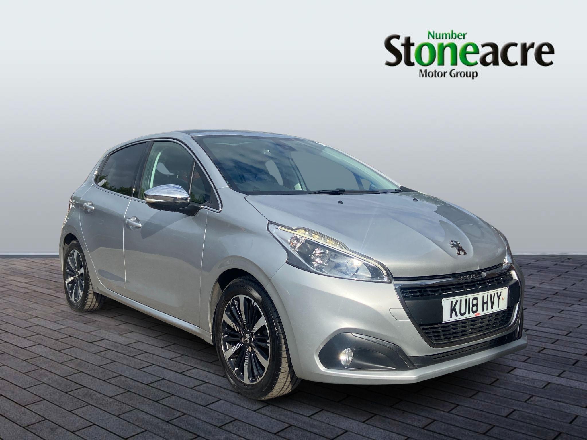 Main listing image - Peugeot 208