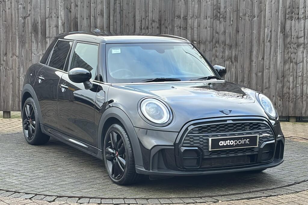 Main listing image - MINI Hatchback 5dr