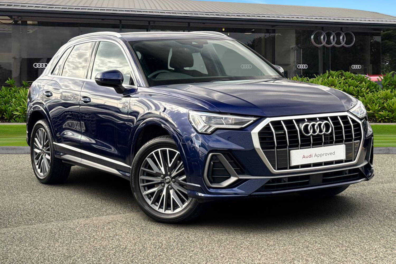 Main listing image - Audi Q3