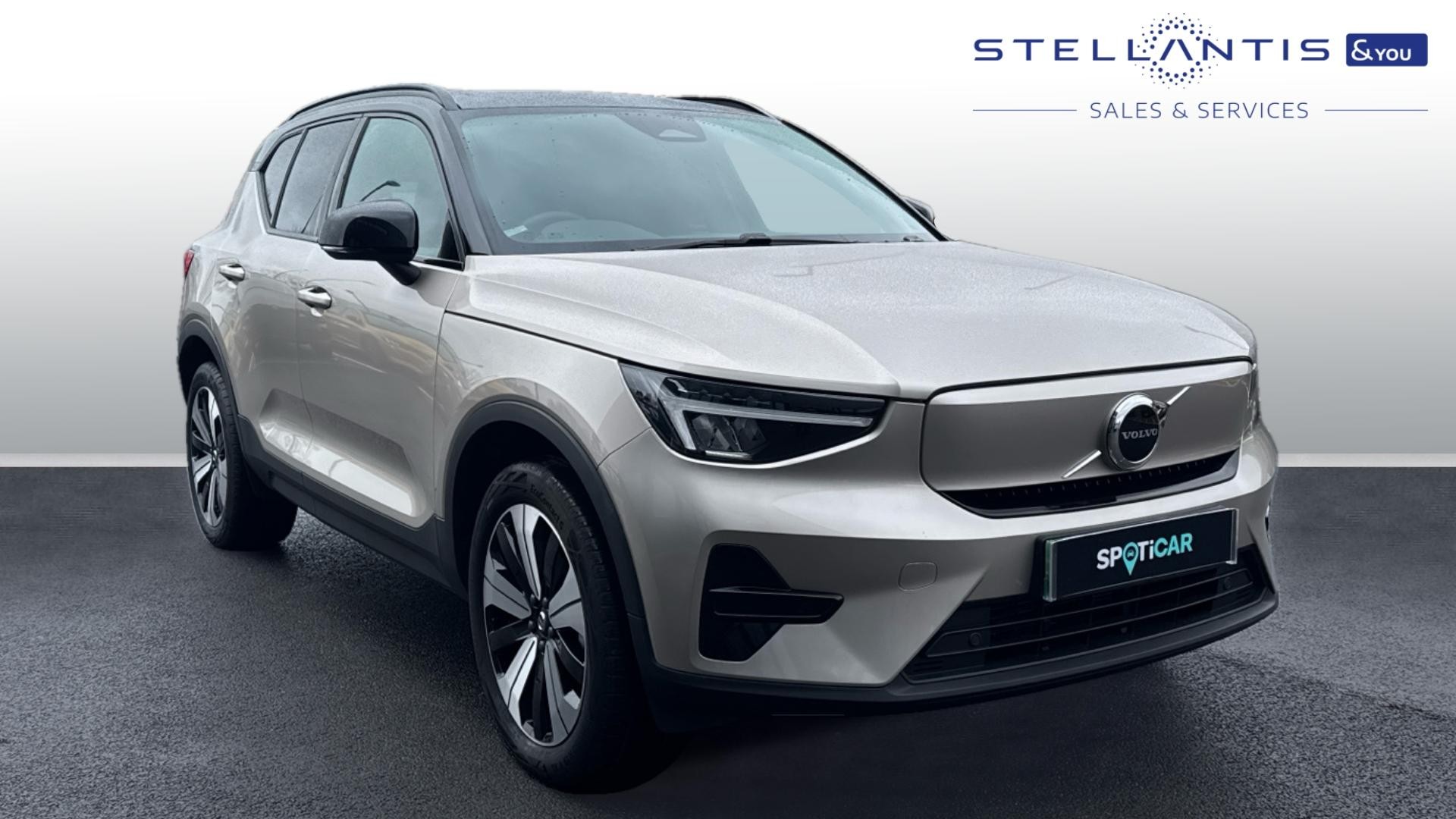 Main listing image - Volvo XC40