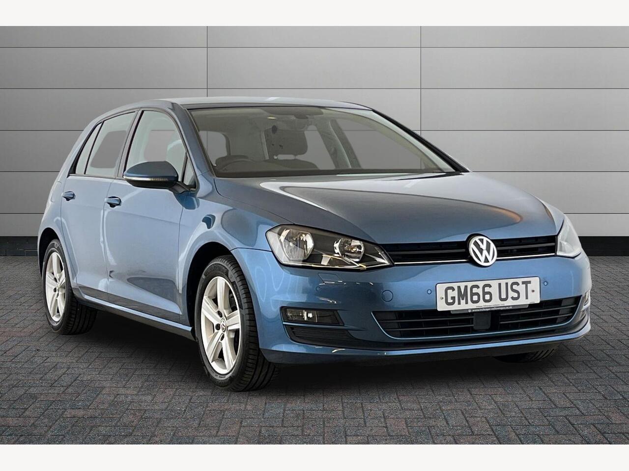 Main listing image - Volkswagen Golf