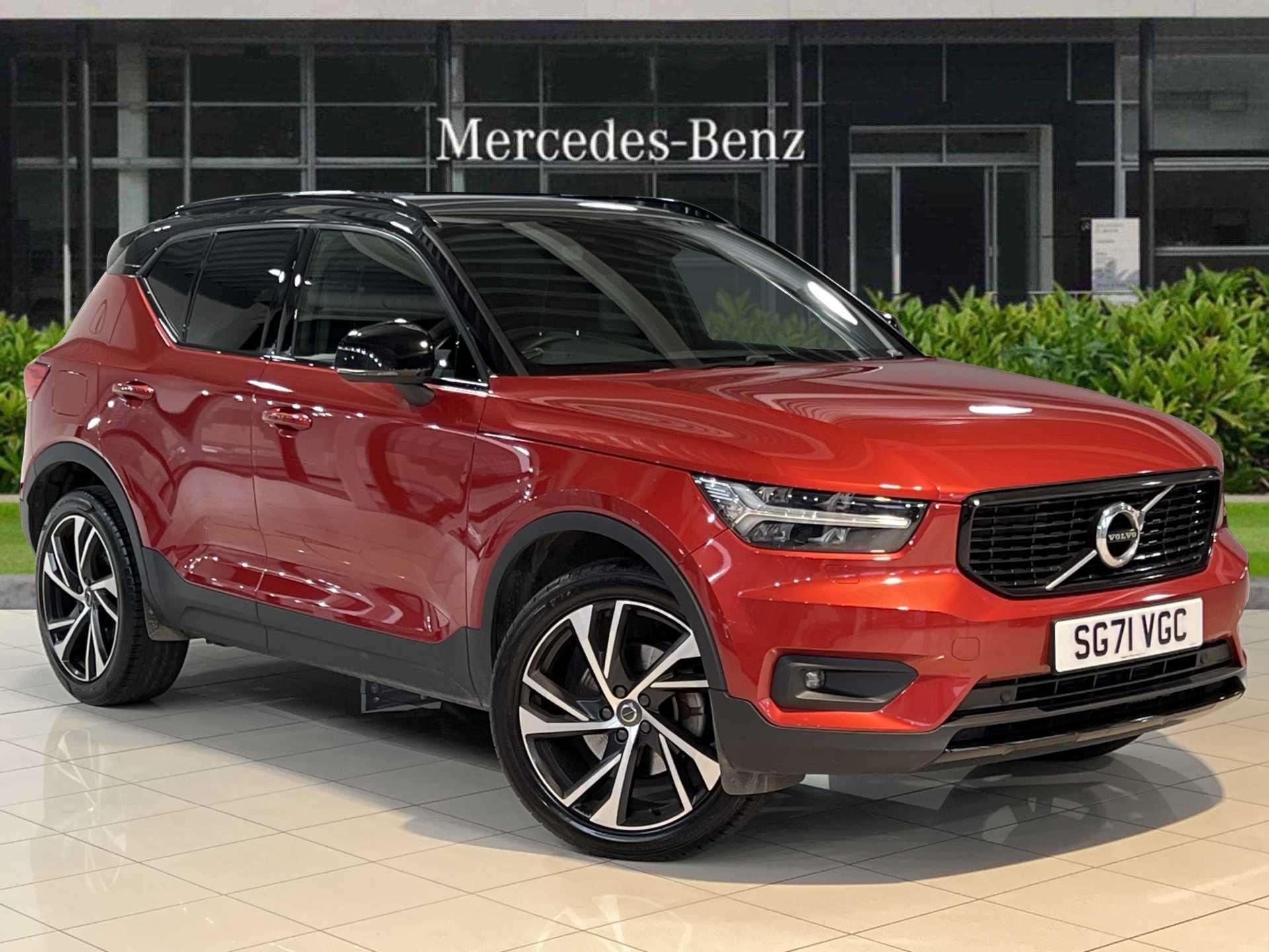 Main listing image - Volvo XC40