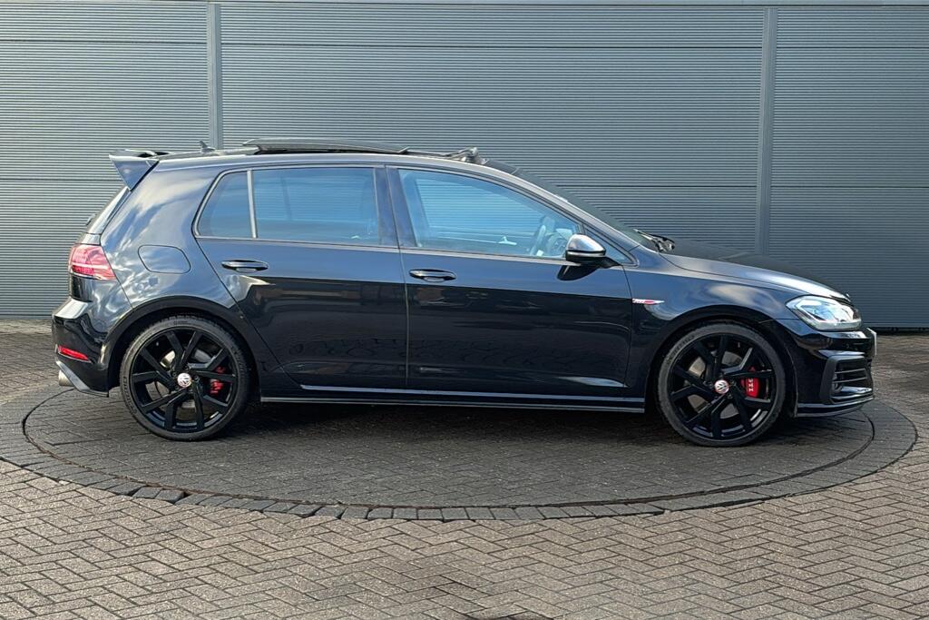Main listing image - Volkswagen Golf GTI