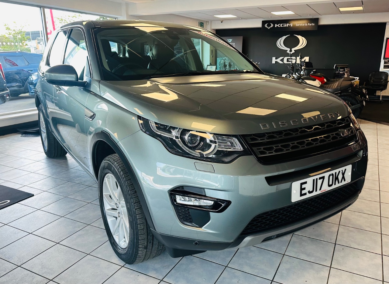 Main listing image - Land Rover Discovery Sport