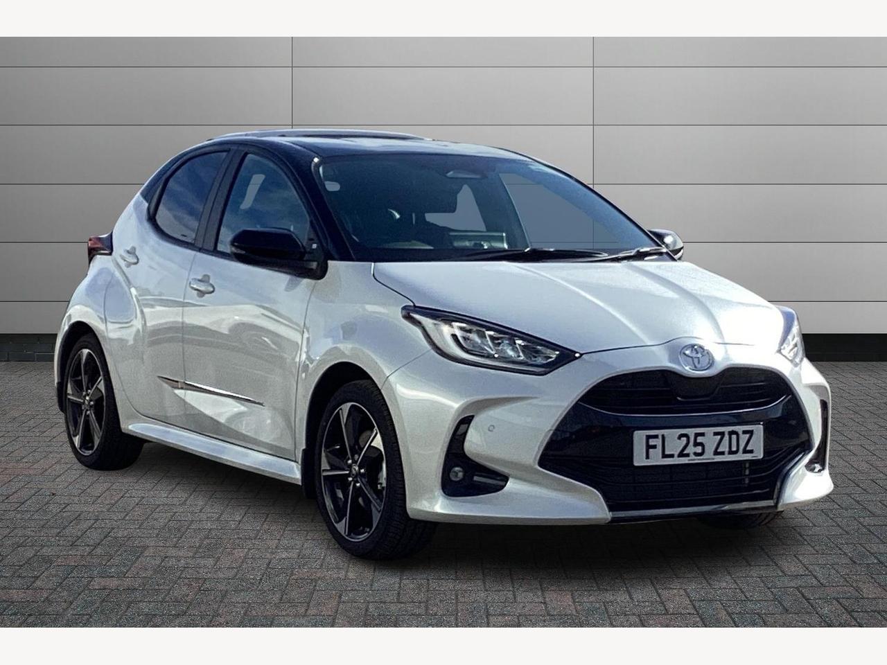 Main listing image - Toyota Yaris