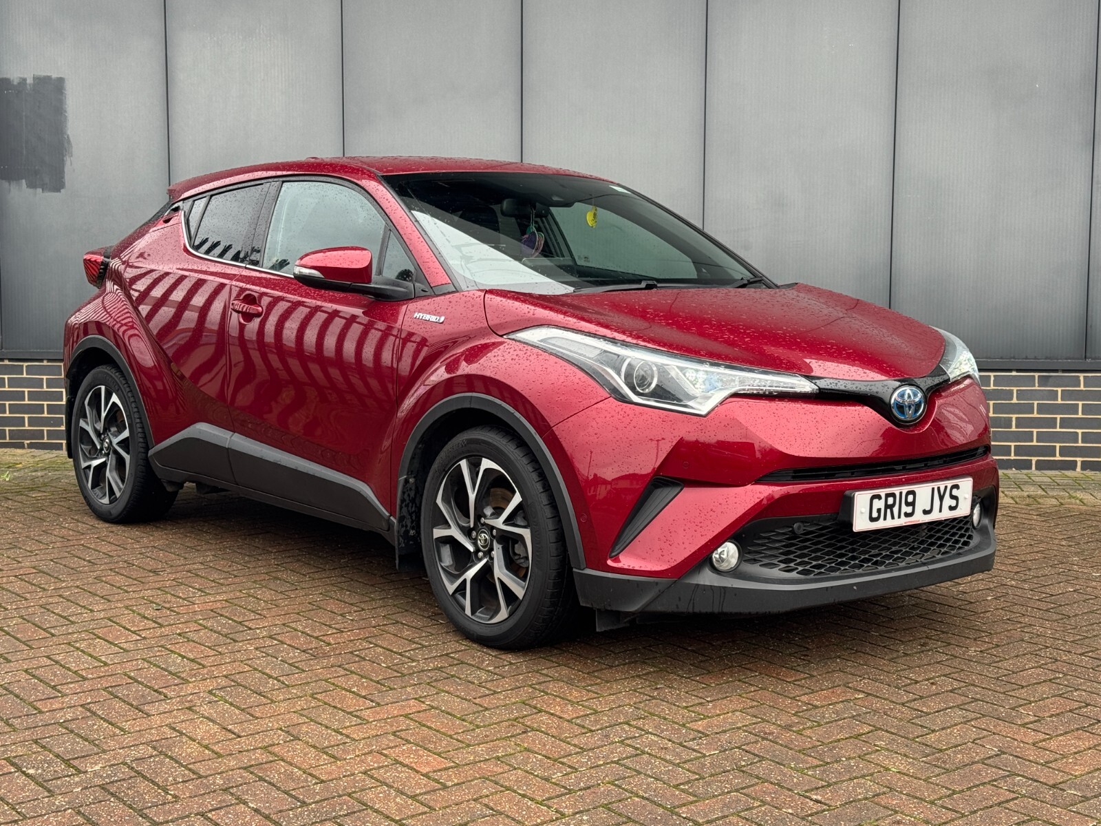 Main listing image - Toyota C-HR