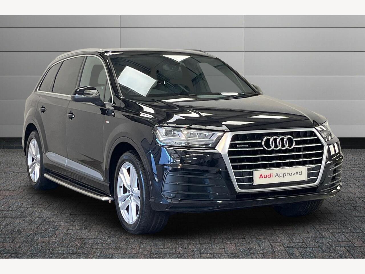 Main listing image - Audi Q7