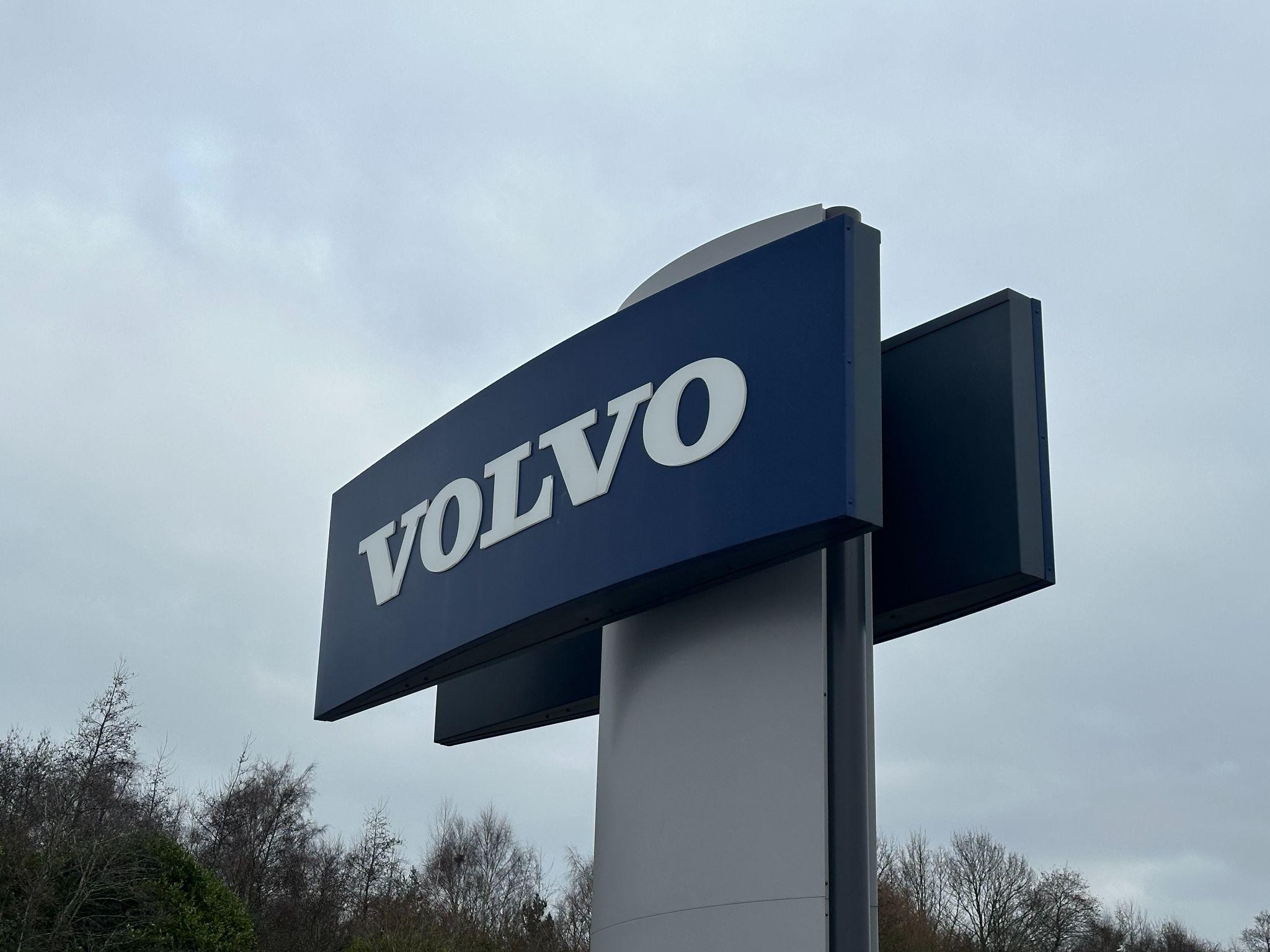 Main listing image - Volvo XC40