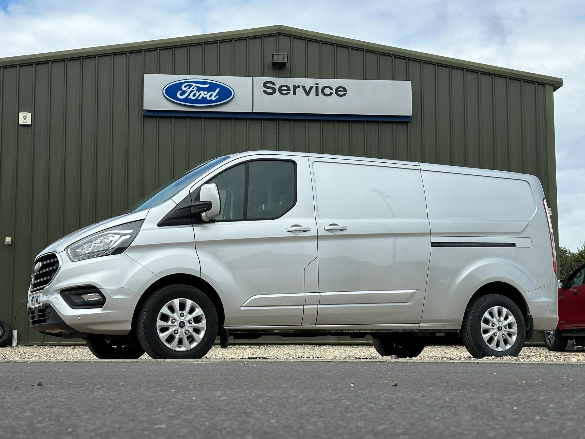 Main listing image - Ford Transit Custom