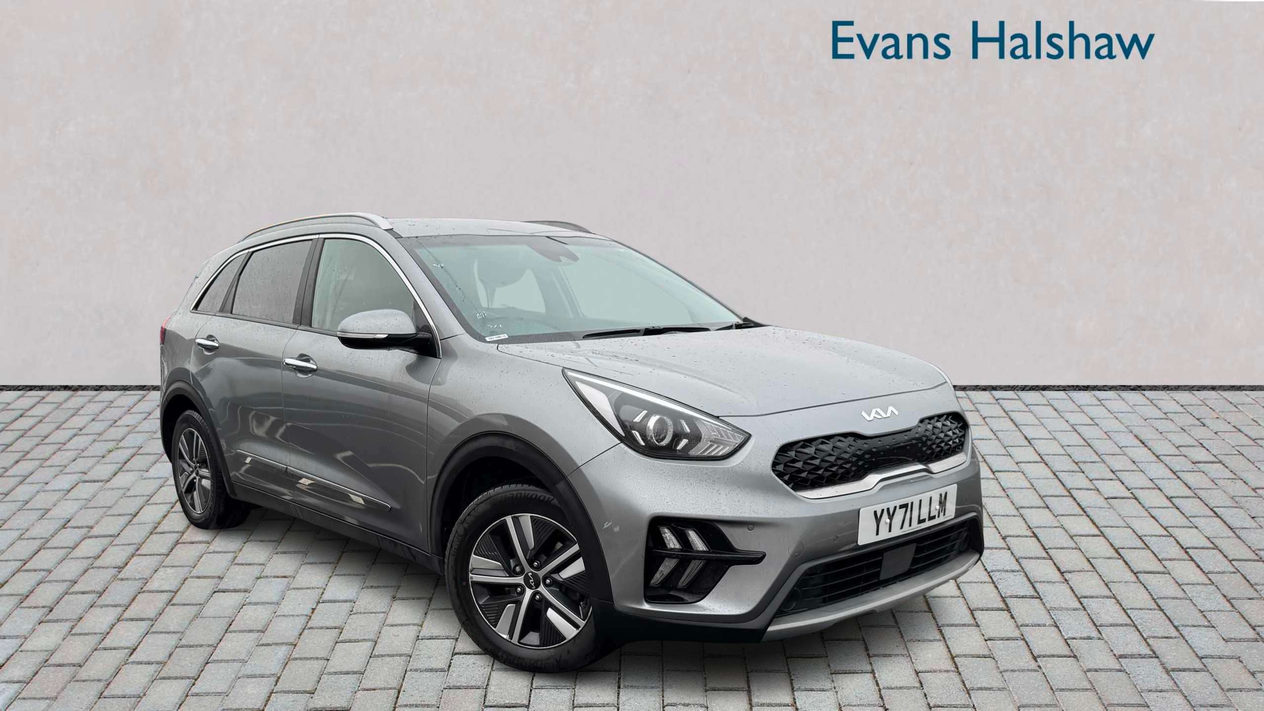 Main listing image - Kia Niro