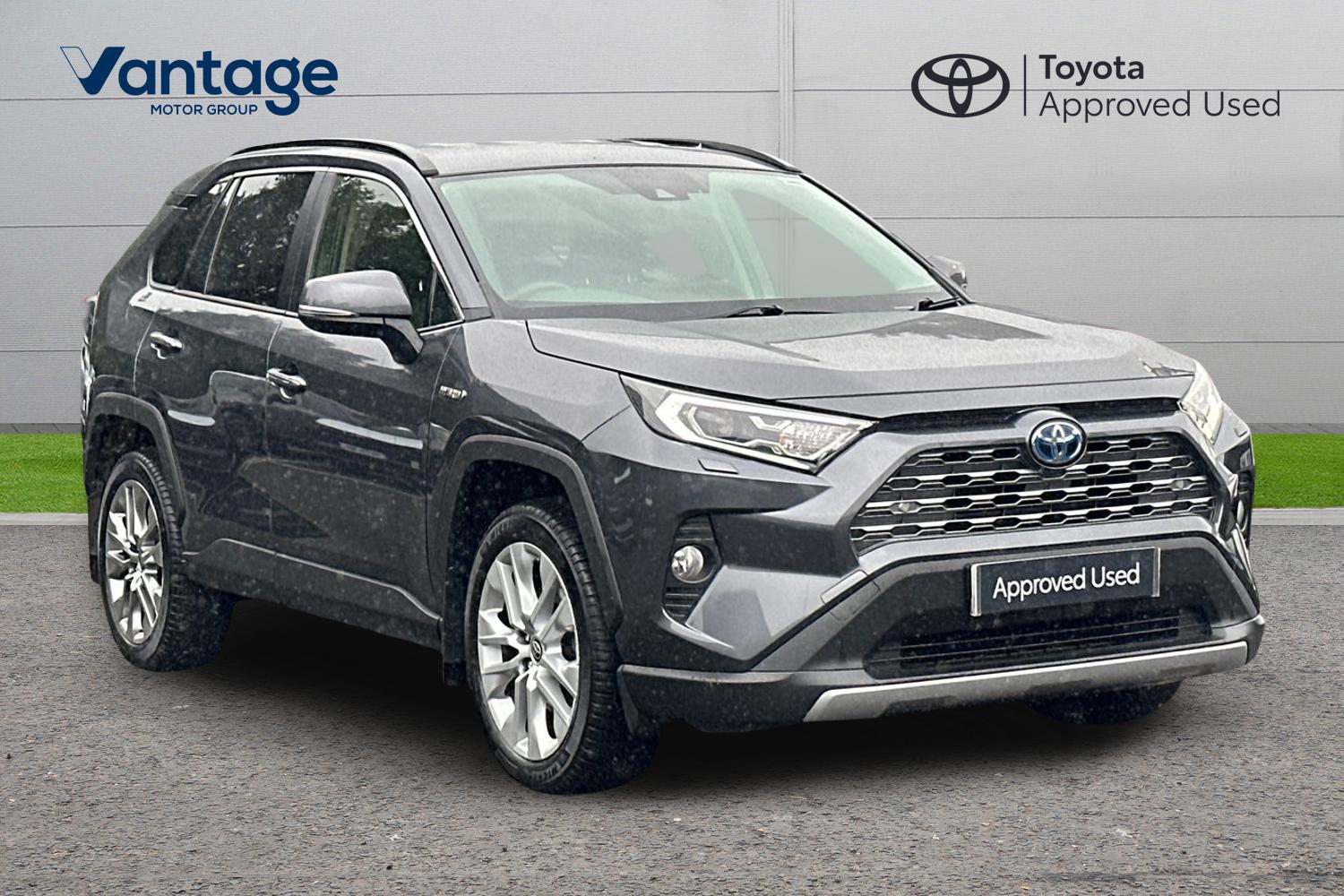 Main listing image - Toyota RAV4