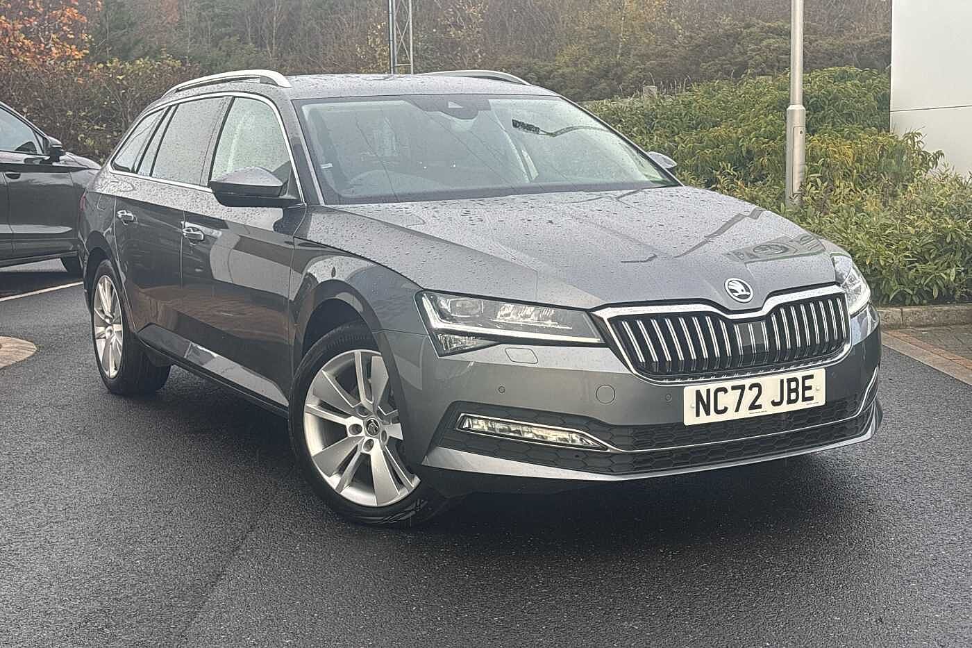 Main listing image - Skoda Superb Estate