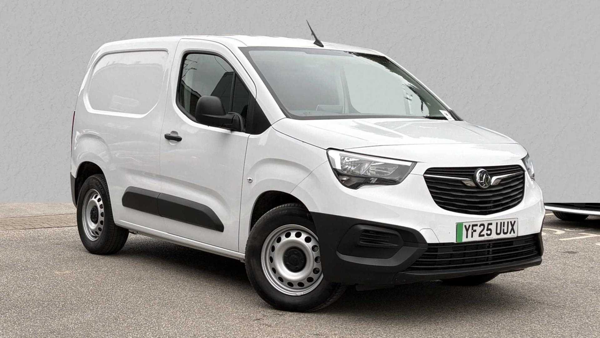 Main listing image - Vauxhall Combo Cargo-e
