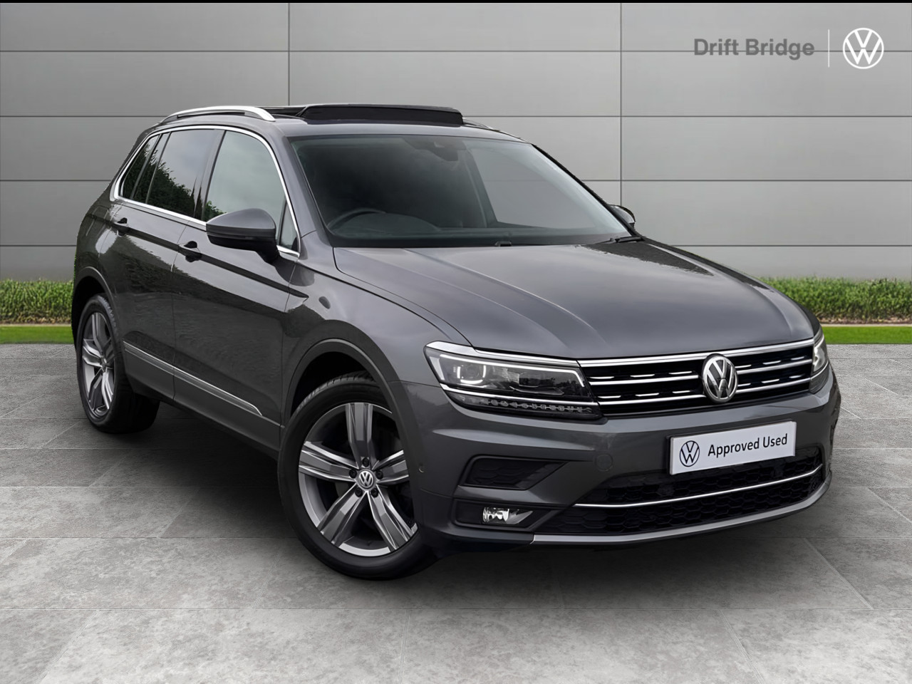 Main listing image - Volkswagen Tiguan
