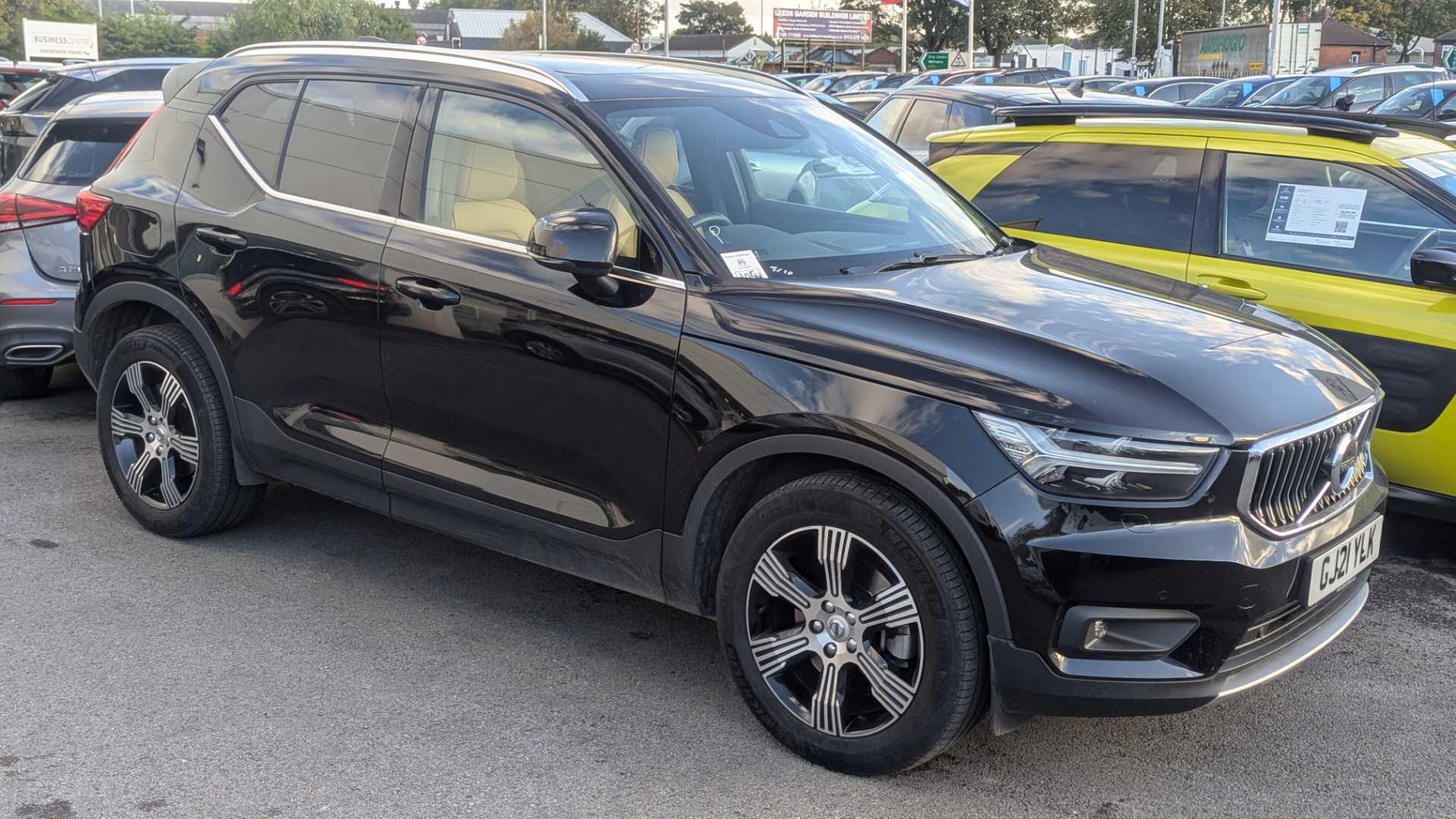 Main listing image - Volvo XC40