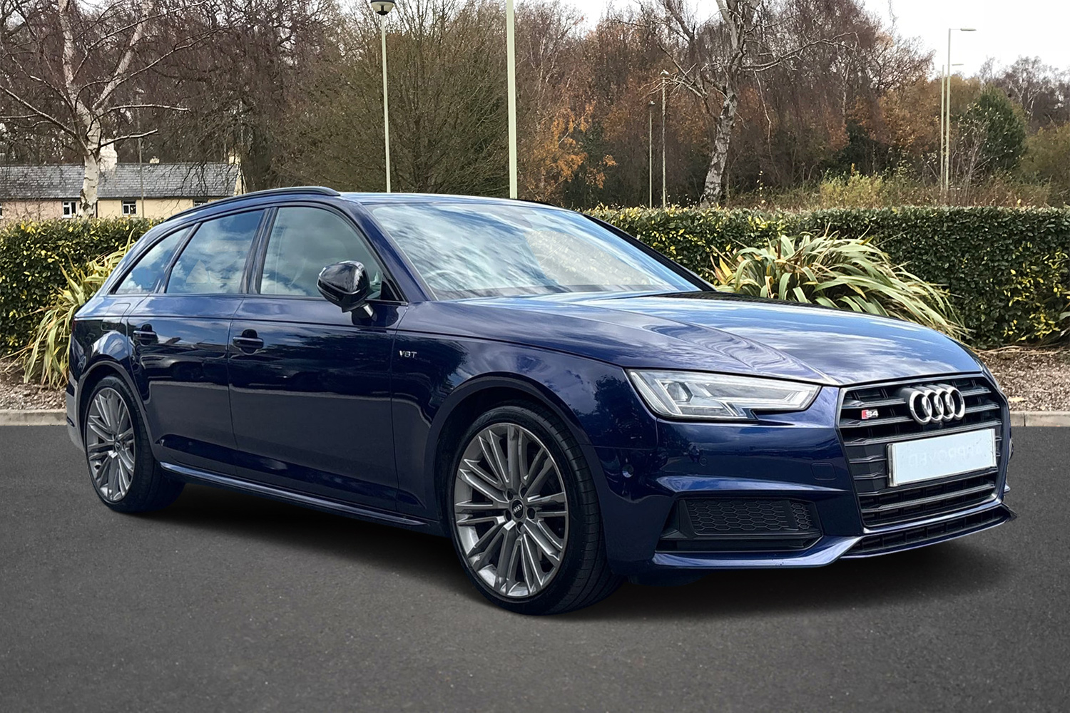 Main listing image - Audi S4