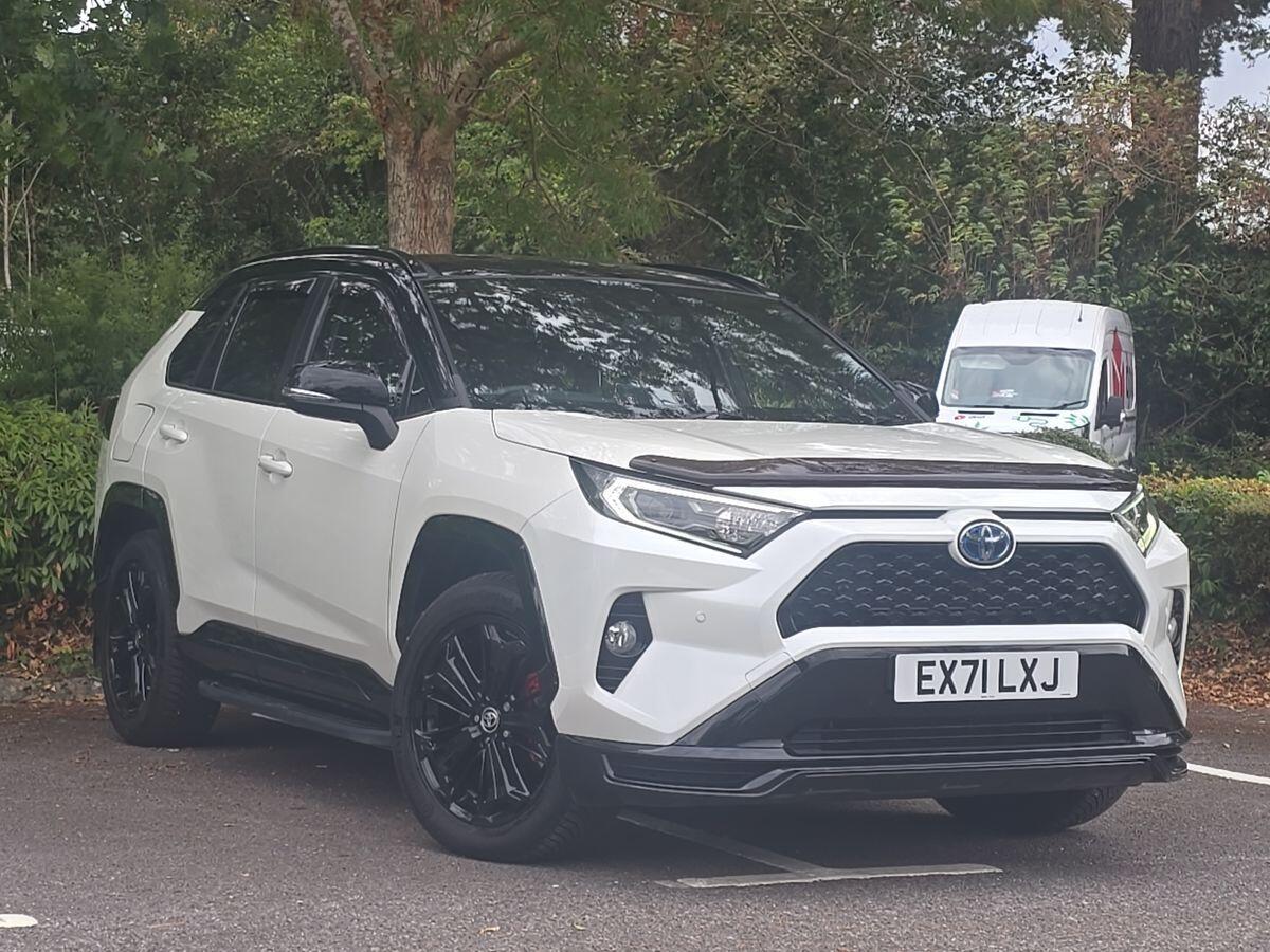 Main listing image - Toyota RAV4