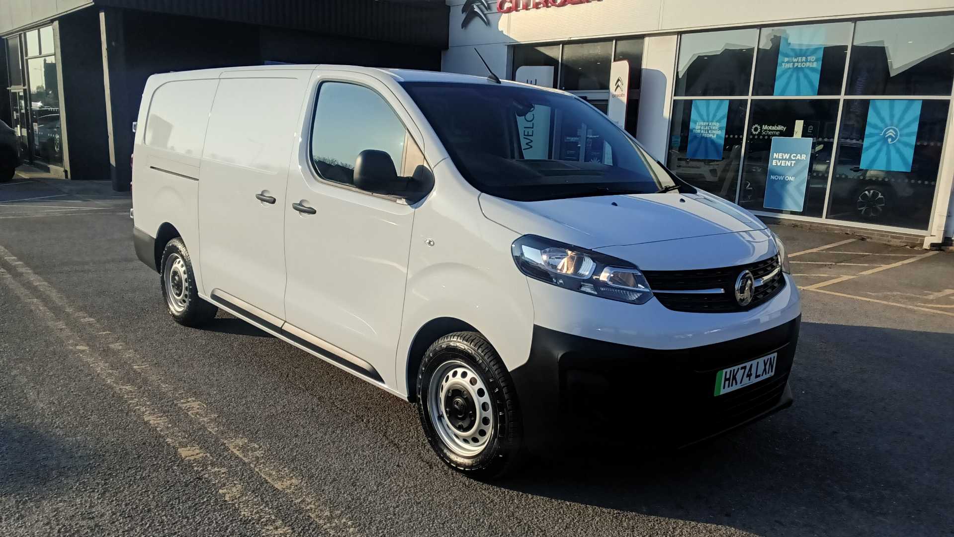 Main listing image - Vauxhall Vivaro-e