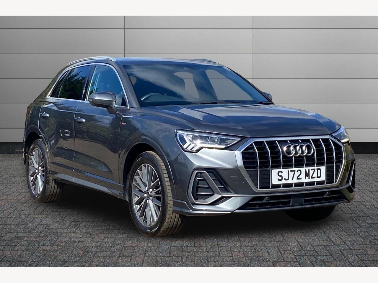 Main listing image - Audi Q3