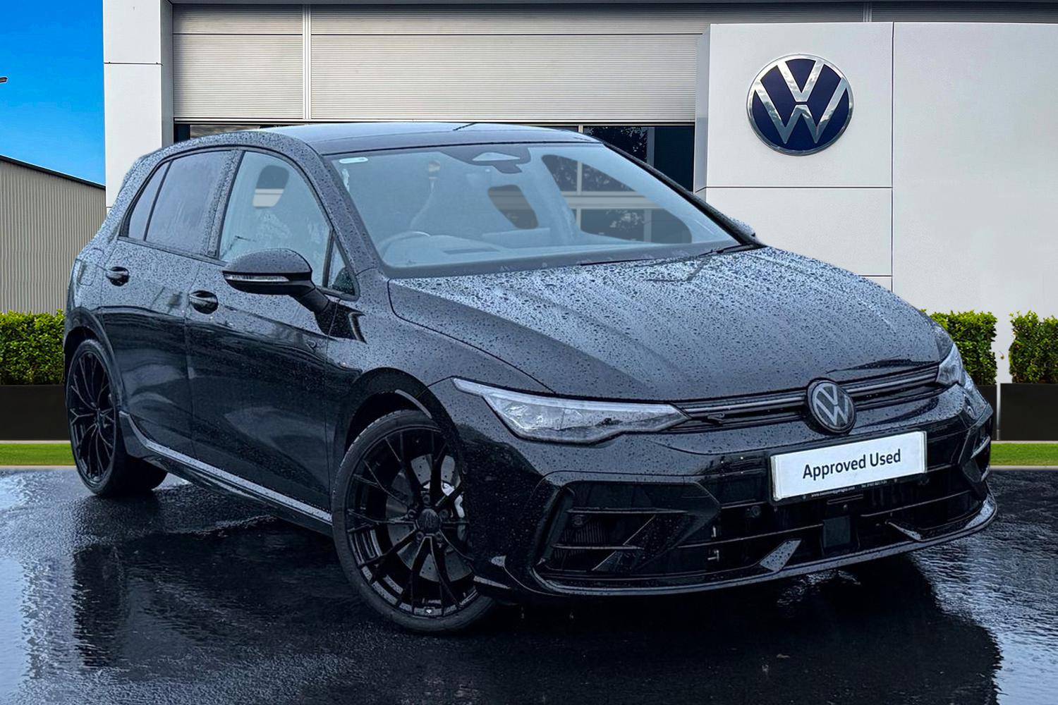 Main listing image - Volkswagen Golf R
