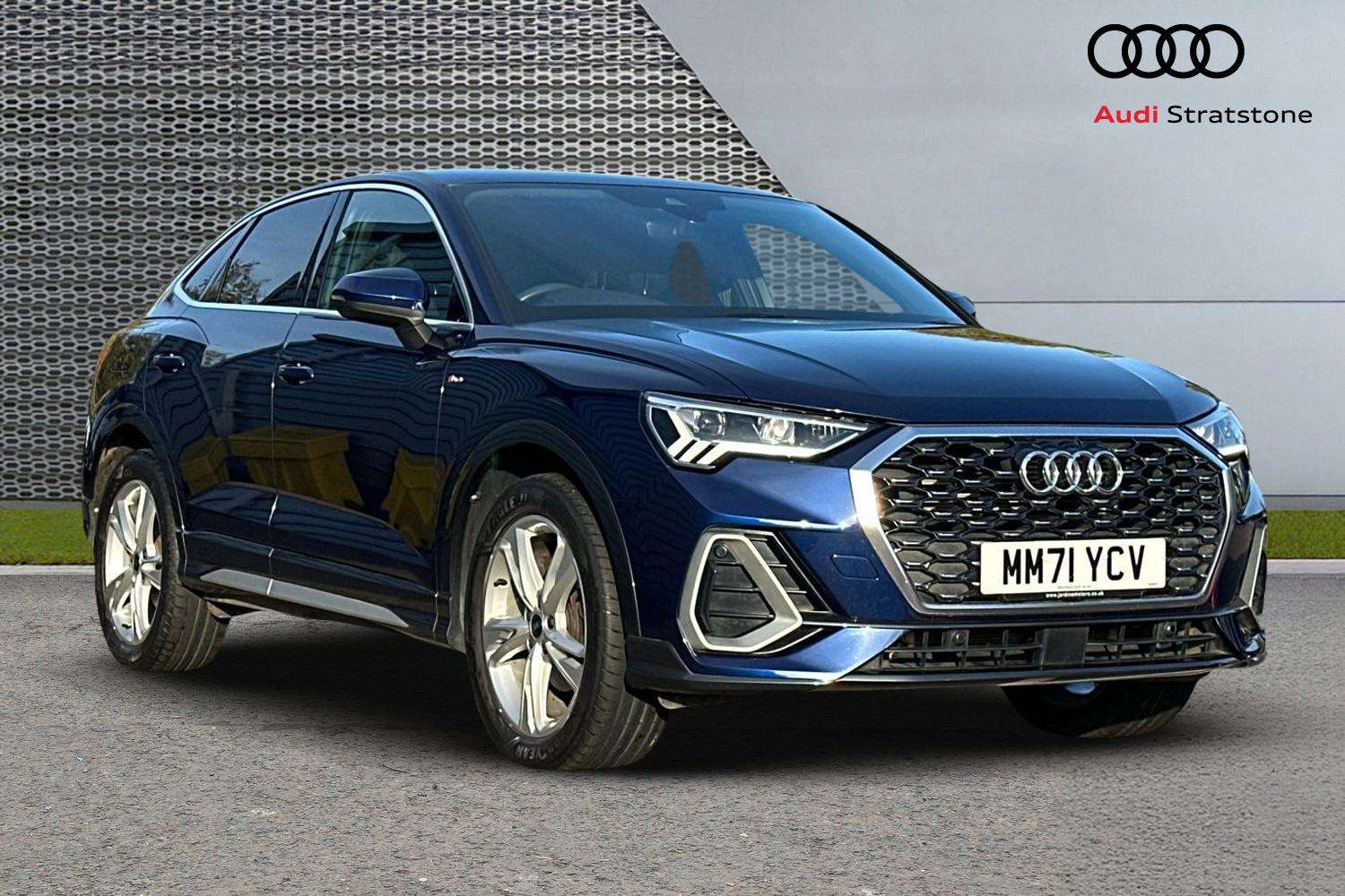 Main listing image - Audi Q3