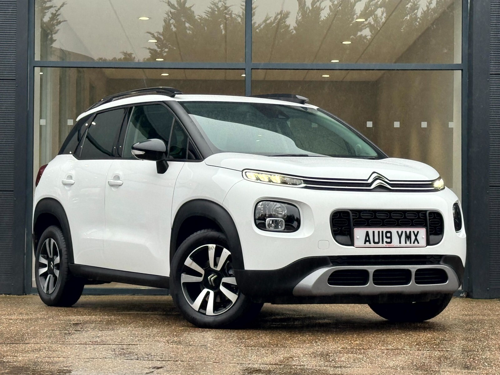 Main listing image - Citroen C3 Aircross