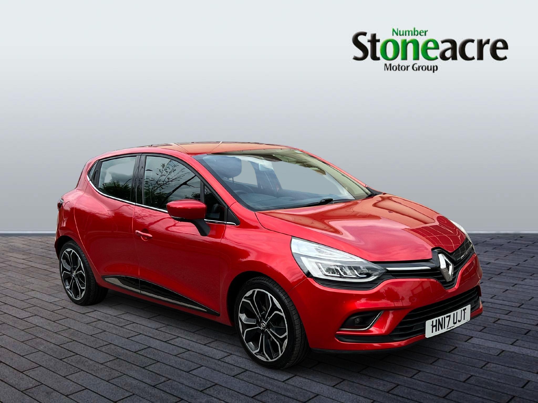 Main listing image - Renault Clio
