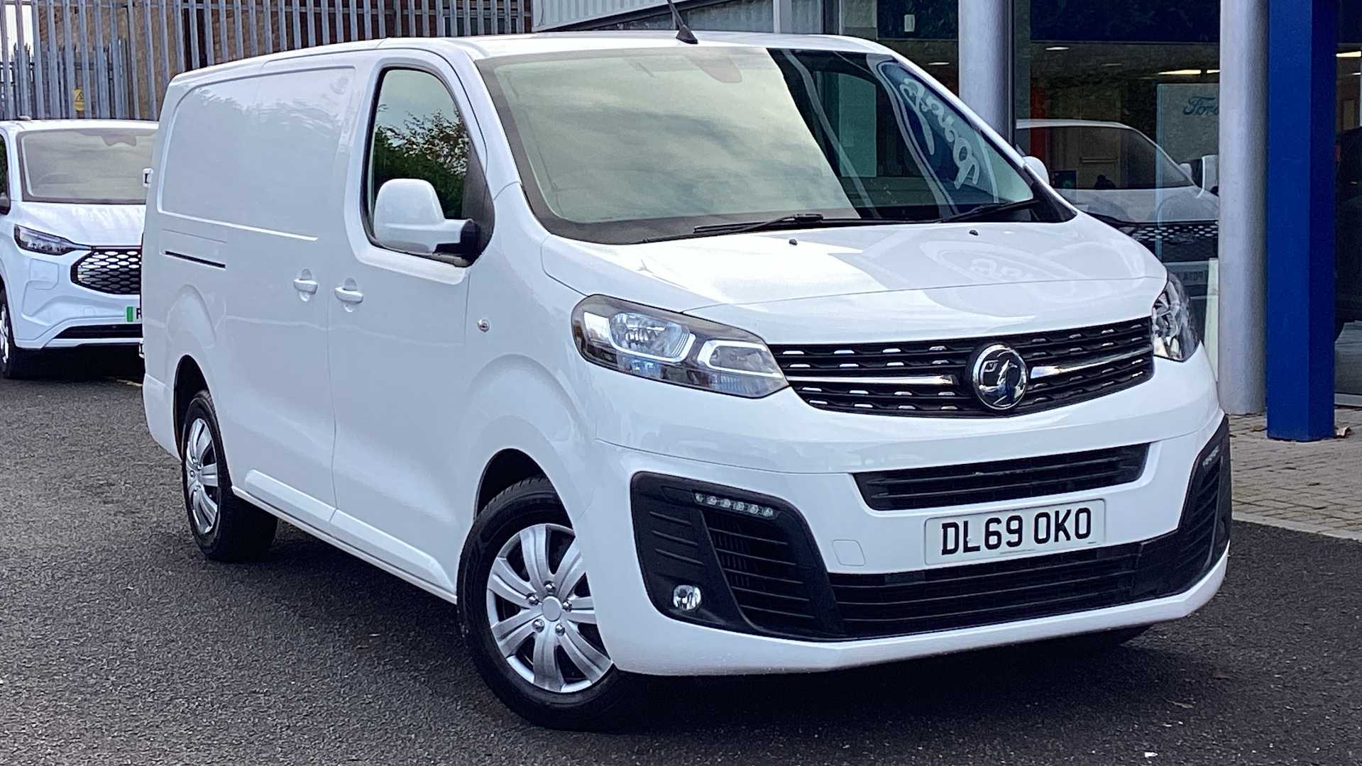 Main listing image - Vauxhall Vivaro