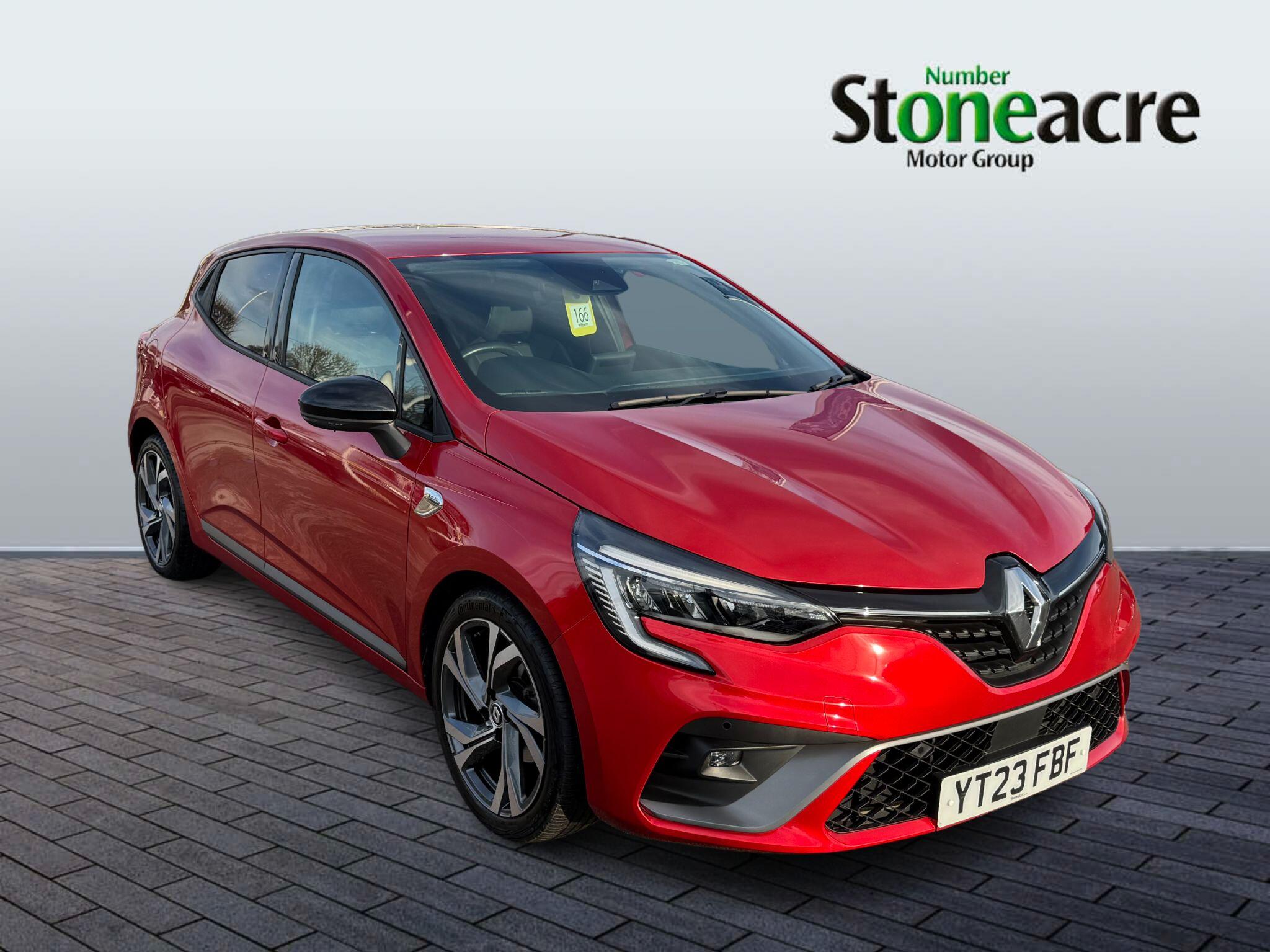 Main listing image - Renault Clio